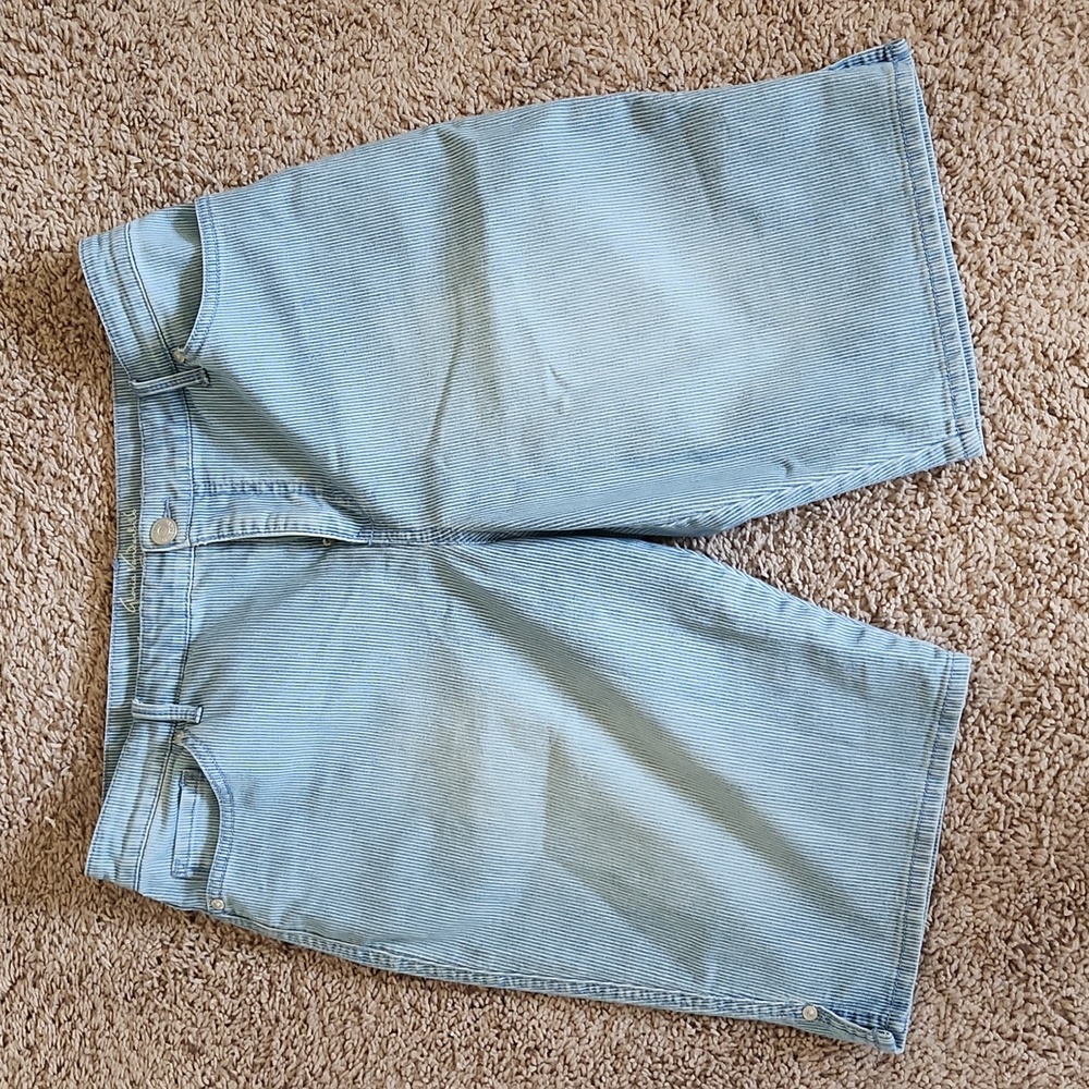 Gloria Vanderbilt Bermuda Shorts denim size 10